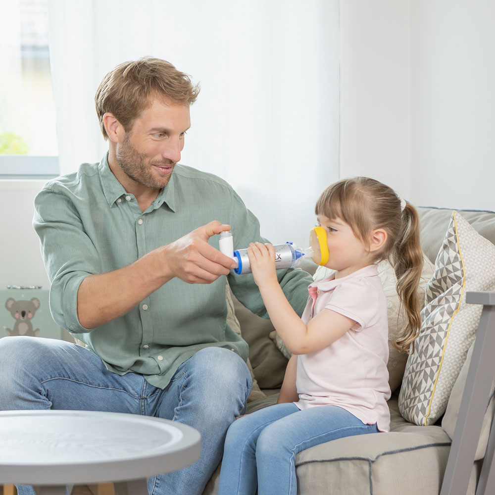 Pari Inhalierhilfe Vortex mit Kindermaske - Anwendungsbeispiel