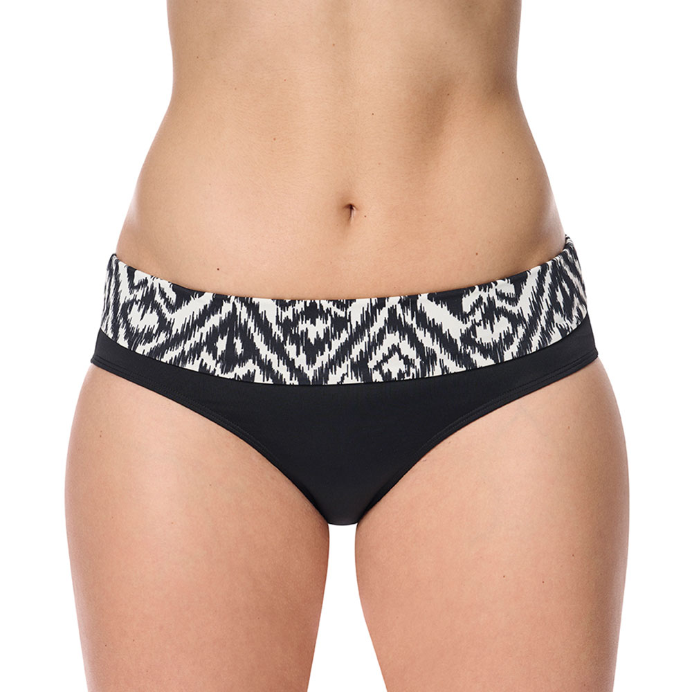 Amoena Bikinihose Salta getragen am Model