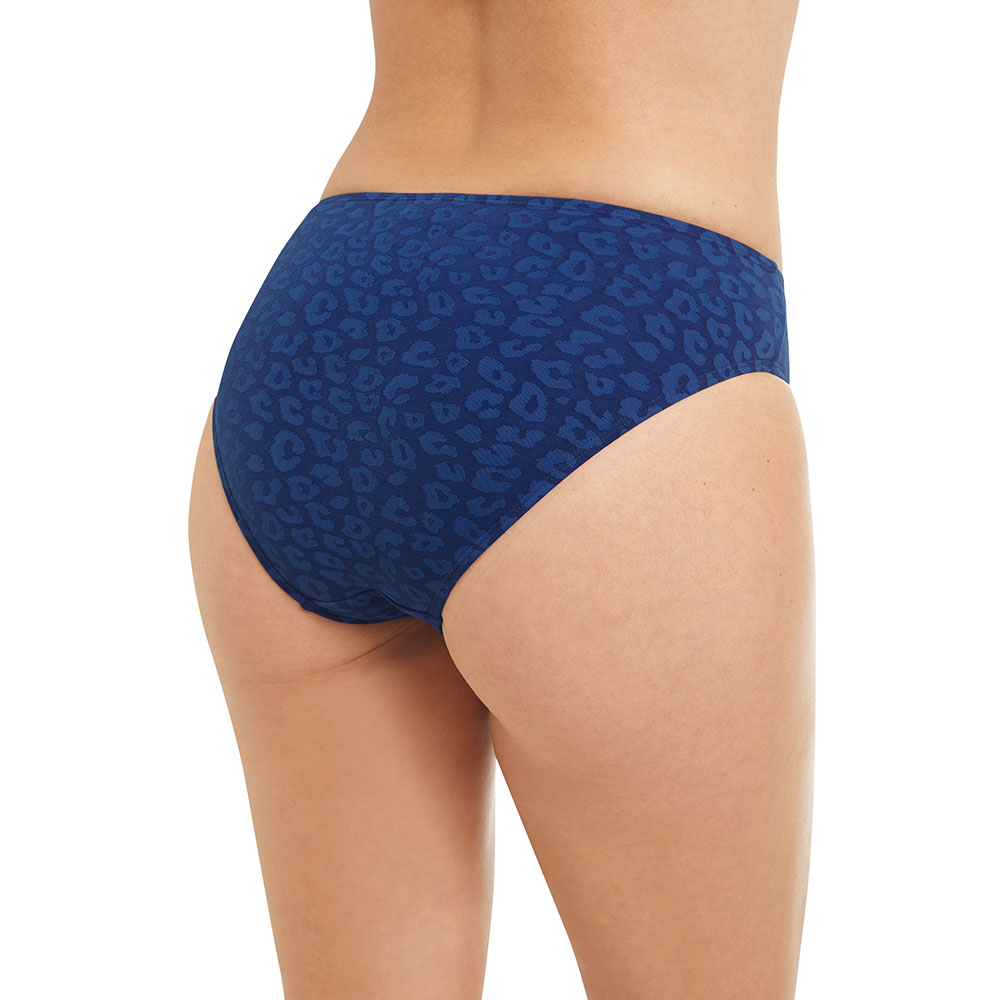 Amoena Be Joyful Panty 71518 - Model Rückansicht