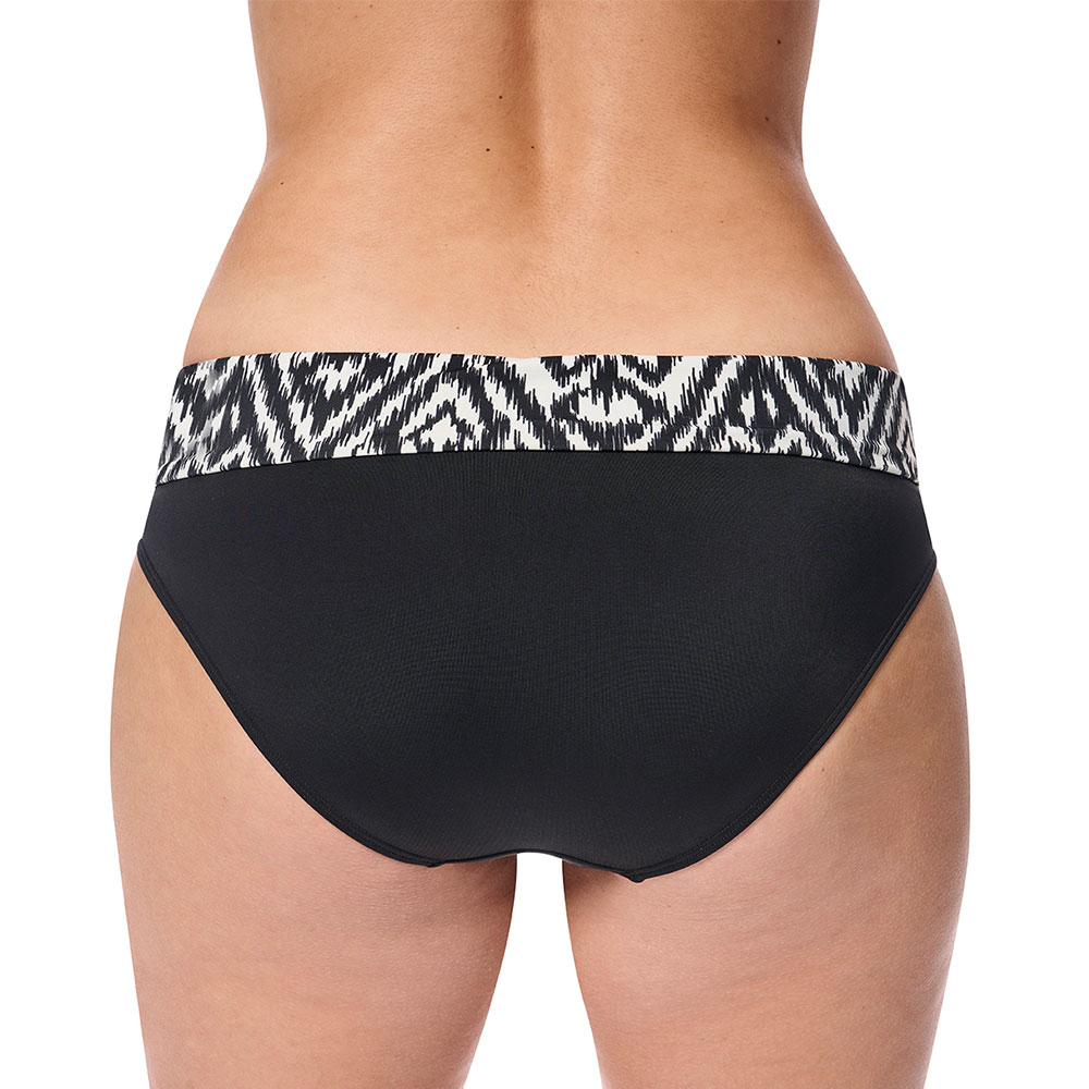 Amoena Bikinihose Salta hinten am Model